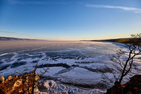 Las Rocas Sagradas Shamanka Isla Olkhon Amanecer Invierno Baikal Rusia —  Fotos de Stock