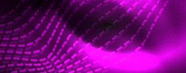 Karanlıkta dumanlı parlayan dalgalar. Neon renkli ışık ve dalgalı çizgiler ile koyu soyut arka plan. Vektör