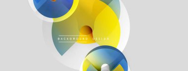 Soyut geometrik şekiller çakışıyor. Sarı, mavi gradyanlar dinamik bileşim oluşturur. Metin elementli minimalist tasarım.