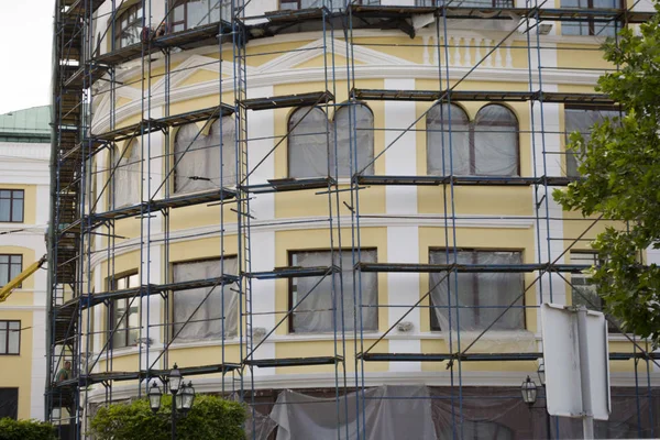 Installed Scaffolding Reconstruction Building — Stock Photo, Image