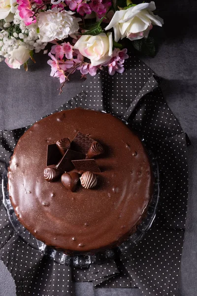 Chocoladetaart Luchtig Koekje Een Crème Van Room Chocolade — Stockfoto