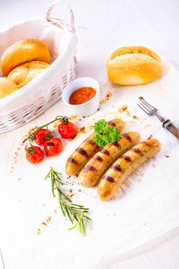 lezzetli domuz sucuğu ketçap ve taze rulo