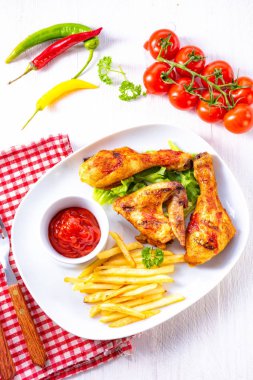 Taze ve gevrek rustik domuz eti ızgara sopa