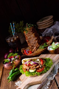 Çıtır Pide ızgara gyros etli.