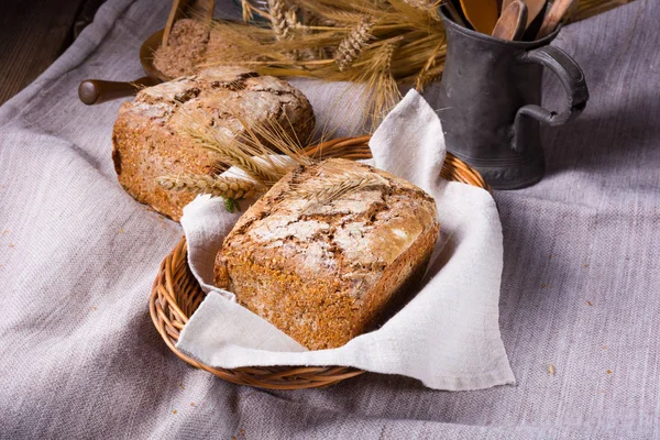 Pyszne Domowe Chleb Razowy Żytni Zakwas Chlebowy — Zdjęcie stockowe