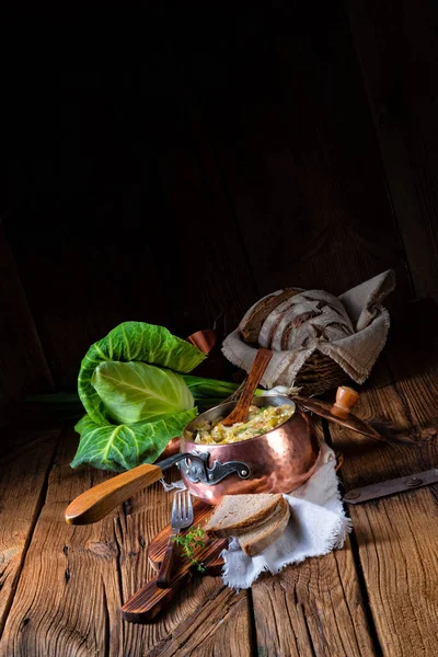 Verschiedene Arten Von Tomaten Serviert Und Auf Dem Silbertablett Präsentiert — Stockfoto