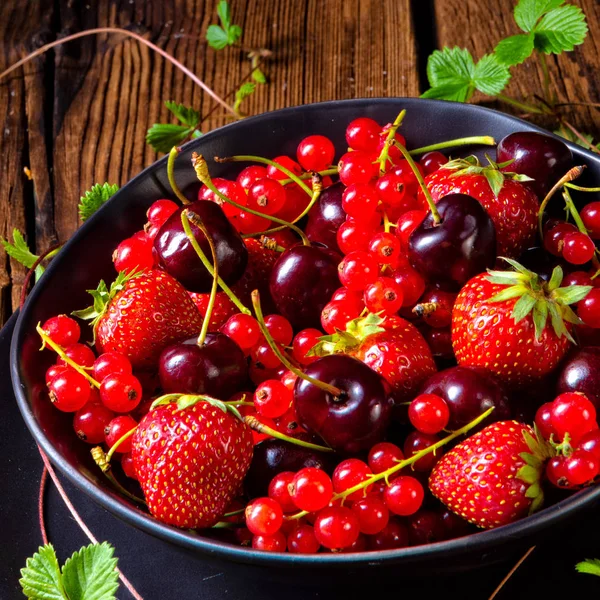 Bowl Different Fruits Strawberries Red Currants Cherries — Stock Photo, Image