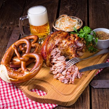 Bavyera net ve huysuz orijinal Eisbein