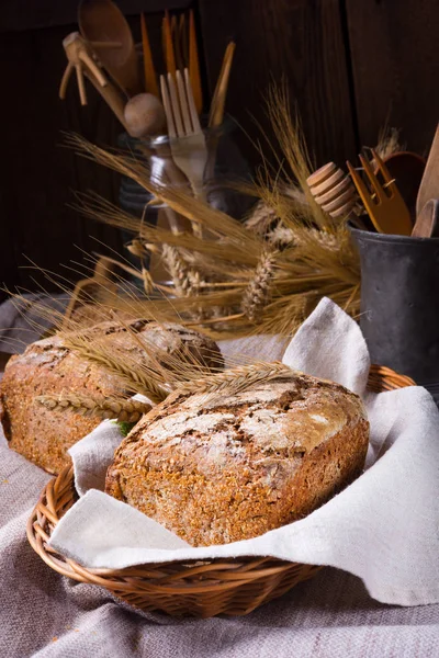 Pyszne Domowe Chleb Razowy Żytni Zakwas Chlebowy — Zdjęcie stockowe