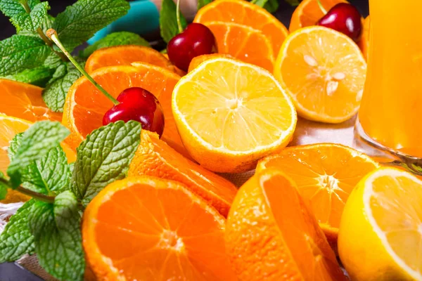 Freshly Squeezed Orange Juice Ice Glass — Stock Photo, Image