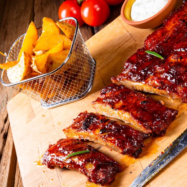 Bbq Spareribs Van Houtskool Grill — Stockfoto