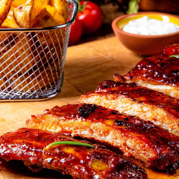 Bbq Spareribs Van Houtskool Grill — Stockfoto