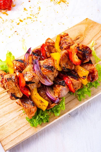 Lekker Kleurrijke Vleesspiesen Met Paprika Uien — Stockfoto