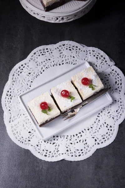 Delicious Cherry Cream Cake White Plate — Stock Photo, Image