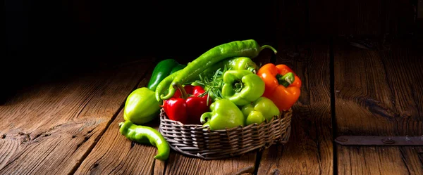 Harvested Peppers Hot Peppers Basket — Stock Photo, Image