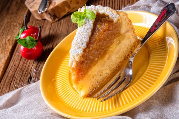 Elma gevrek kabuk, Amerikan elmalı turta ile kaplı