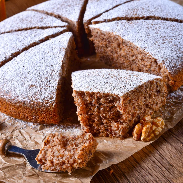 Färska Och Läckra Höstlig Valnöt Kaka Med Honung — Stockfoto