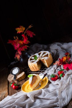 elma gevrek kabuk ile kapli yüksek açılı görünüş 