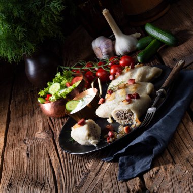 Rustik Cepelinai, bir özel Litvanya ve Polonya mutfağı yakından görmek.