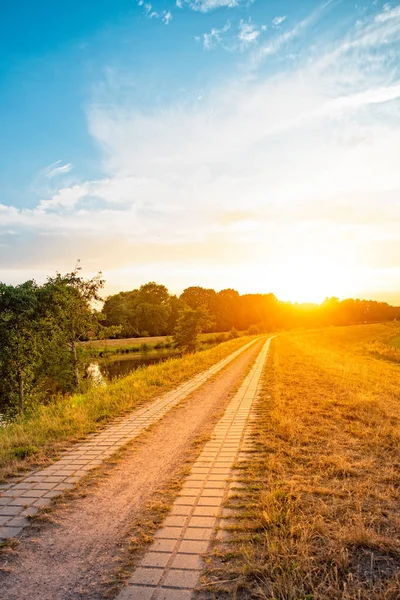 Mooie Zomerse Zonsondergang Buurt Van Hunte Rivier — Stockfoto