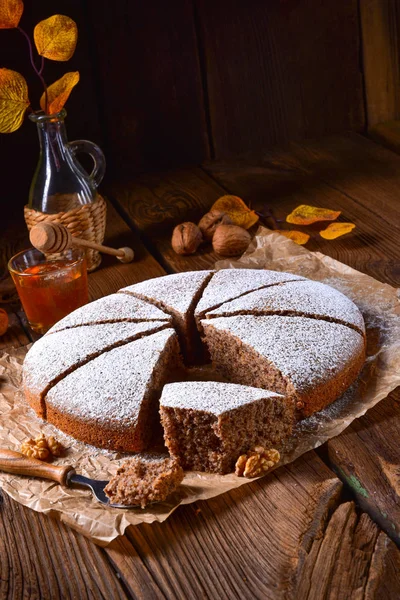 Friss Ízletes Őszi Dió Torta Édes Mézzel — Stock Fotó