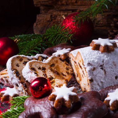 lezzetli dresdner christstollen badem ezmesi ve kuru üzüm, Noel kavramı ile 