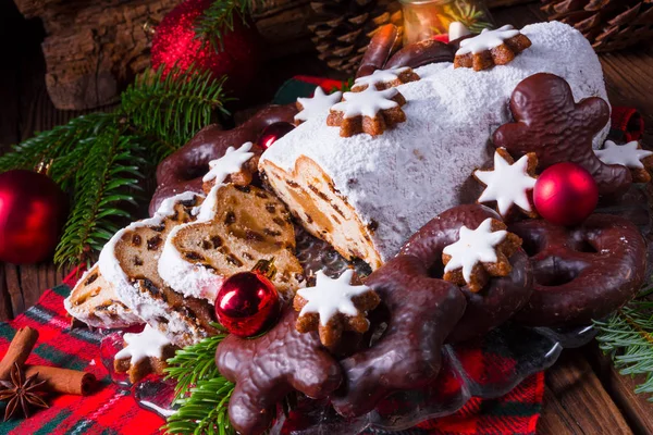 Delicioso Dresdner Christstollen Com Maçapão Passas Conceito Natal — Fotografia de Stock