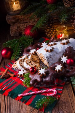 lezzetli dresdner christstollen badem ezmesi ve kuru üzüm, Noel kavramı ile 
