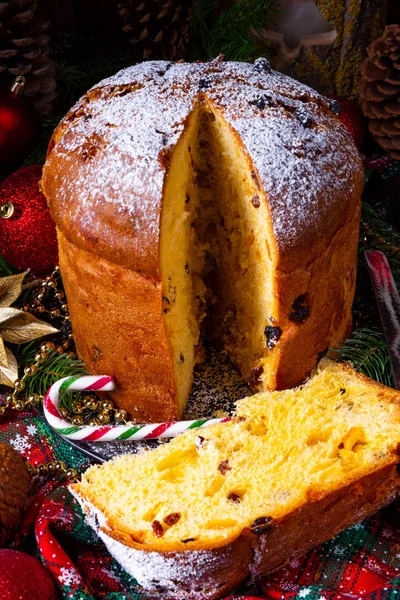 Delicious Genuine Italian Mum Christmas Panettone Close — Stock Photo, Image