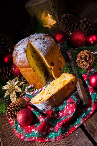 Delicioso Genuíno Italiano Mãe Natal Panettone Close — Fotografia de Stock