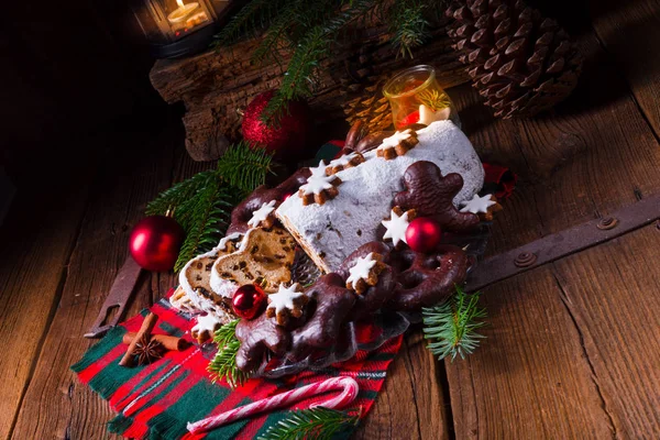 Délicieux Dresdner Christstollen Avec Massepain Raisins Secs Concept Noël — Photo