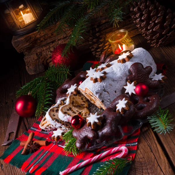 Delicioso Dresdner Christstollen Com Maçapão Passas Conceito Natal — Fotografia de Stock