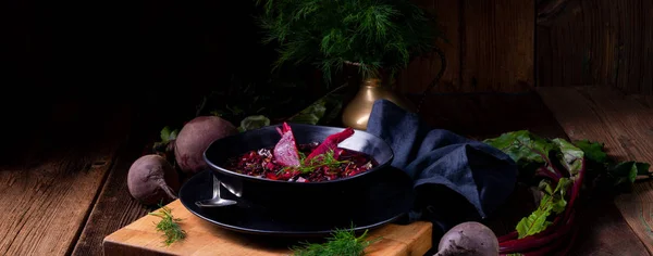 Deliciosa Sopa Remolacha Roja Tazón Negro —  Fotos de Stock