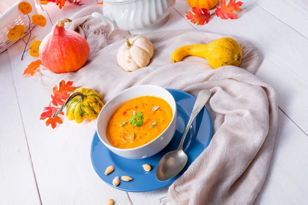 Gesunde Kürbissuppe Mit Ingwer Karotten Und Kokosmilch Schüssel — Stockfoto