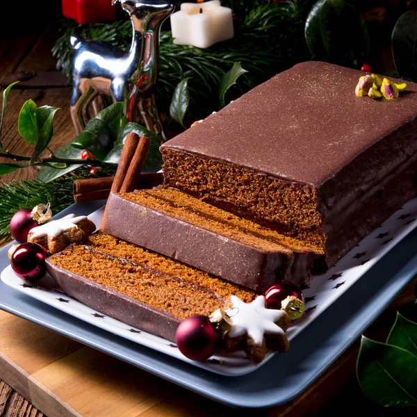 Sabroso Pan Jengibre Chocolate Con Relleno Mermelada Ciruela —  Fotos de Stock