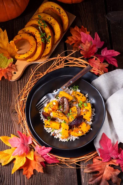 Calabaza Vegetariana Con Grañones Cebada Ciruelas Tomillo — Foto de Stock