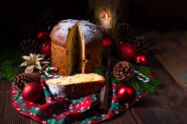 bir lezzetli hakiki İtalyan anne Noel panettone