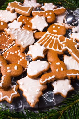 Kraliyet kremalı lezzetli bir zencefilli ekmek.