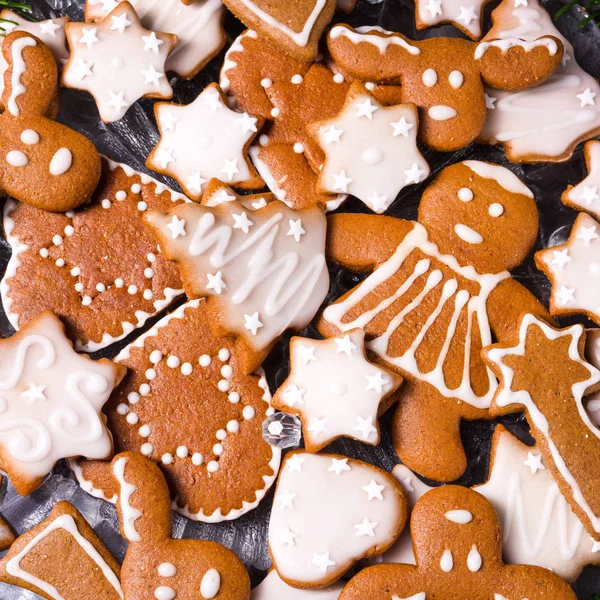 Välsmakande Pepparkakor Med Kunglig Glasyr — Stockfoto