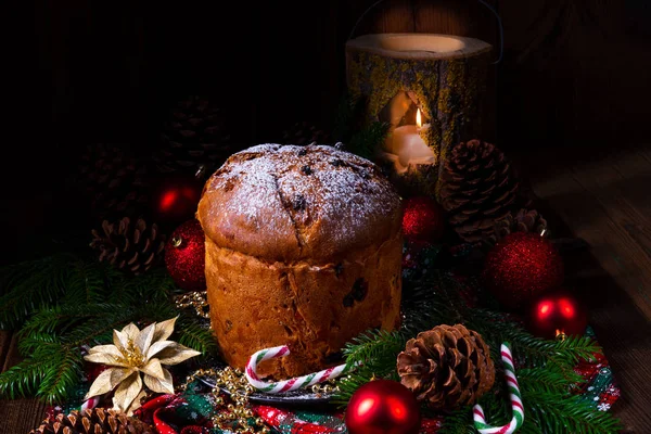 Una Deliciosa Madre Italiana Genuina Navidad Panettone — Foto de Stock