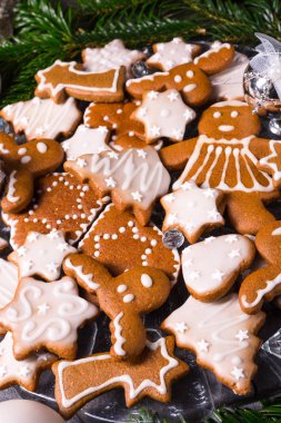 Kraliyet kremalı lezzetli bir zencefilli ekmek.