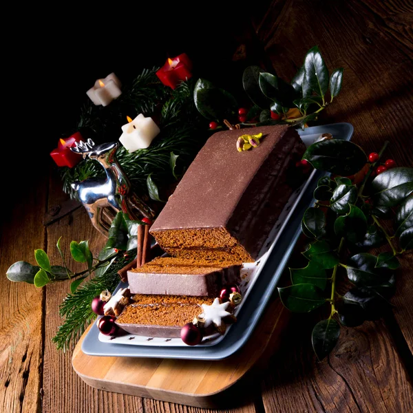 Leckere Schokoladen Lebkuchen Mit Pflaumenmus Füllung — Stockfoto