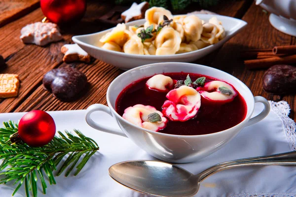 Sopa Beterraba Natal Borscht Com Bolinhos Pequenos — Fotografia de Stock