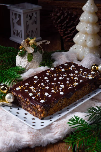 Vánoční Makové Semínko Dort Čokoládou Ořechy Rozinkami — Stock fotografie