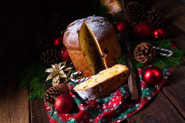 Delicioso Genuíno Italiano Mãe Natal Panettone — Fotografia de Stock