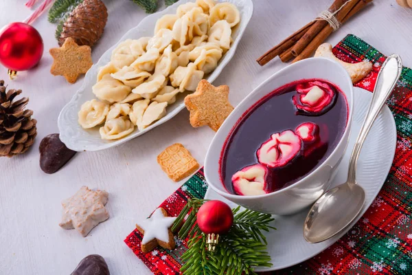 Κόκκινο Barszcz Uszka Πολωνικά Χριστουγεννιάτικη Σούπα — Φωτογραφία Αρχείου