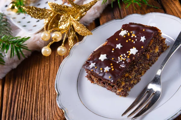 チョコレート ナッツ レーズン ポピー クリスマス シード ケーキ — ストック写真