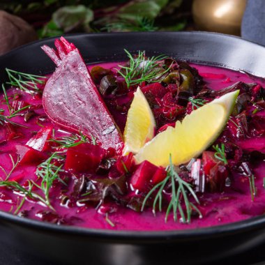 Borschtsch kırmızı dualı bir Doğu Avrupa klasiği