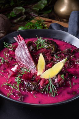 Borschtsch kırmızı dualı bir Doğu Avrupa klasiği