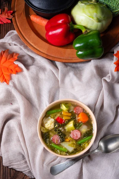 Deliciosa Sopa Verduras Otoñales Con Salchicha Tocino — Foto de Stock